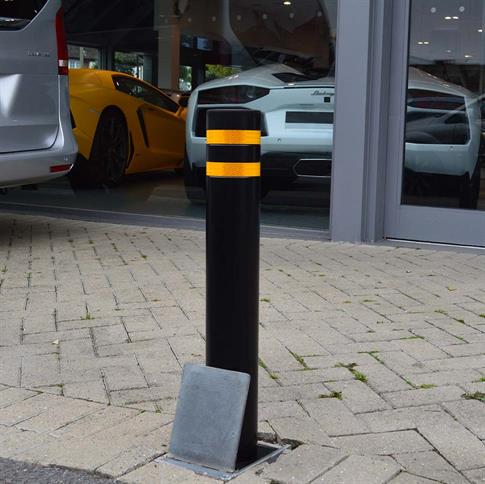 Heavy Duty Round Retractable Bollard product gallery image