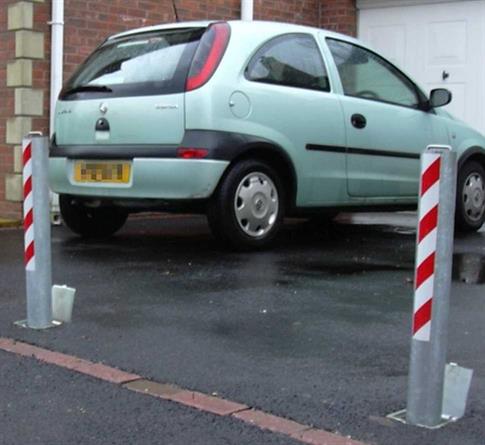 Residential Telescopic Driveway Bollard product gallery image